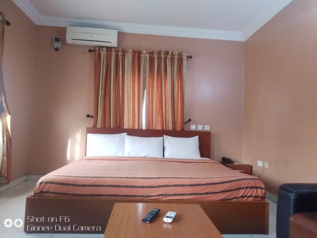 Room Deluxe 2 (2)